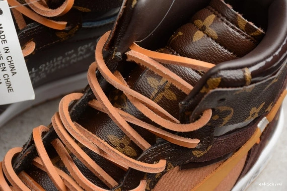 Rep EP (WITH AQ0818-158 O-W 1 JORDAN AIR CASE) AQ0818-158 -LouiV 1228